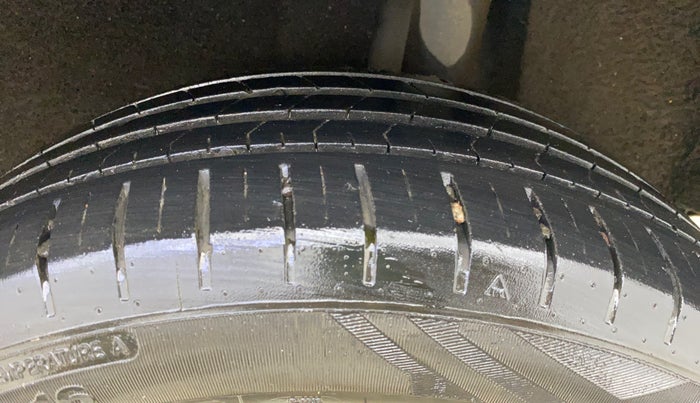 2017 Maruti Baleno ZETA CVT PETROL 1.2, Petrol, Automatic, 34,088 km, Left Rear Tyre Tread