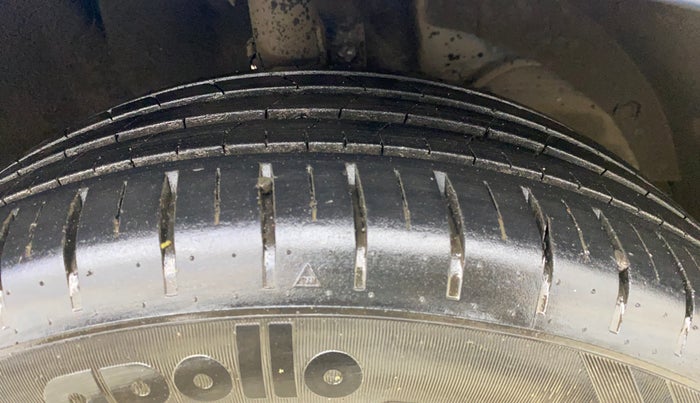 2017 Maruti Baleno ZETA CVT PETROL 1.2, Petrol, Automatic, 34,088 km, Right Front Tyre Tread