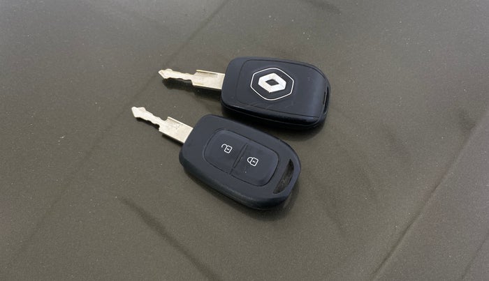 2016 Renault Kwid RXT 0.8, CNG, Manual, 92,592 km, Key Close Up