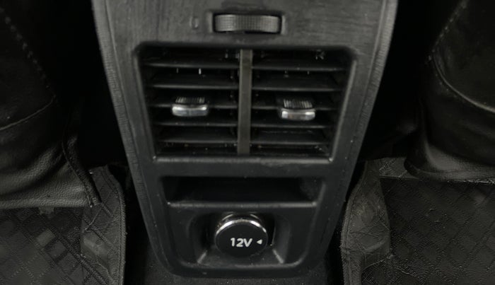 2020 Tata ALTROZ XZ 1.2, Petrol, Manual, 23,332 km, Rear AC Vents