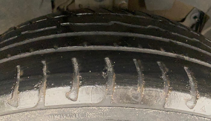 2018 Renault Duster RXS CVT, Petrol, Automatic, 36,228 km, Right Front Tyre Tread