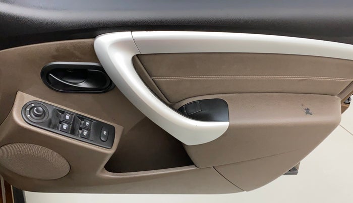 2018 Renault Duster RXS CVT, Petrol, Automatic, 36,228 km, Driver Side Door Panels Control