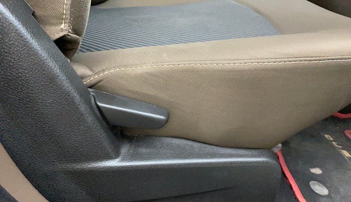2018 Renault Duster RXS CVT, Petrol, Automatic, 36,228 km, Driver Side Adjustment Panel