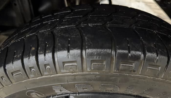 2016 Maruti Alto 800 LXI, Petrol, Manual, 65,898 km, Left Rear Tyre Tread