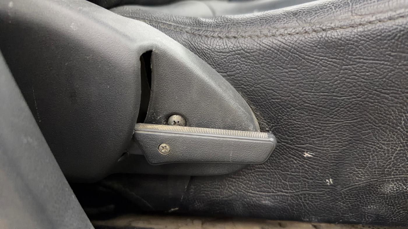 2016 Maruti Alto 800 LXI, Petrol, Manual, 65,898 km, Driver Side Adjustment Panel