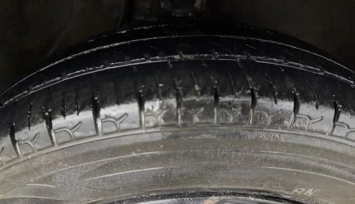 2016 Maruti Alto 800 LXI, Petrol, Manual, 65,898 km, Right Front Tyre Tread