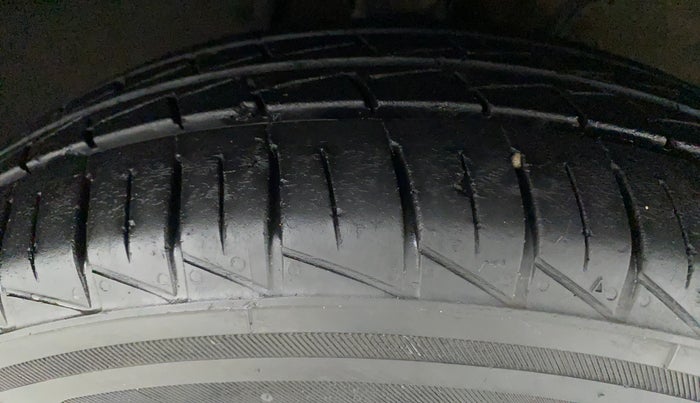 2020 Maruti Alto VXI PLUS, Petrol, Manual, 25,741 km, Right Front Tyre Tread