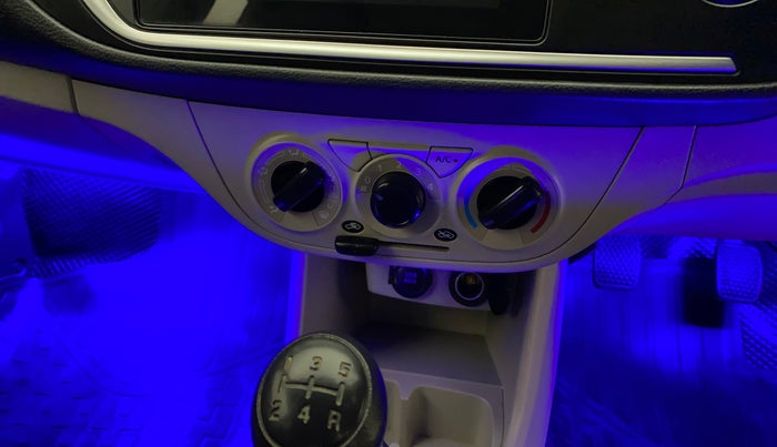 2020 Maruti Alto VXI PLUS, Petrol, Manual, 25,741 km, AC Unit - Directional switch has minor damage