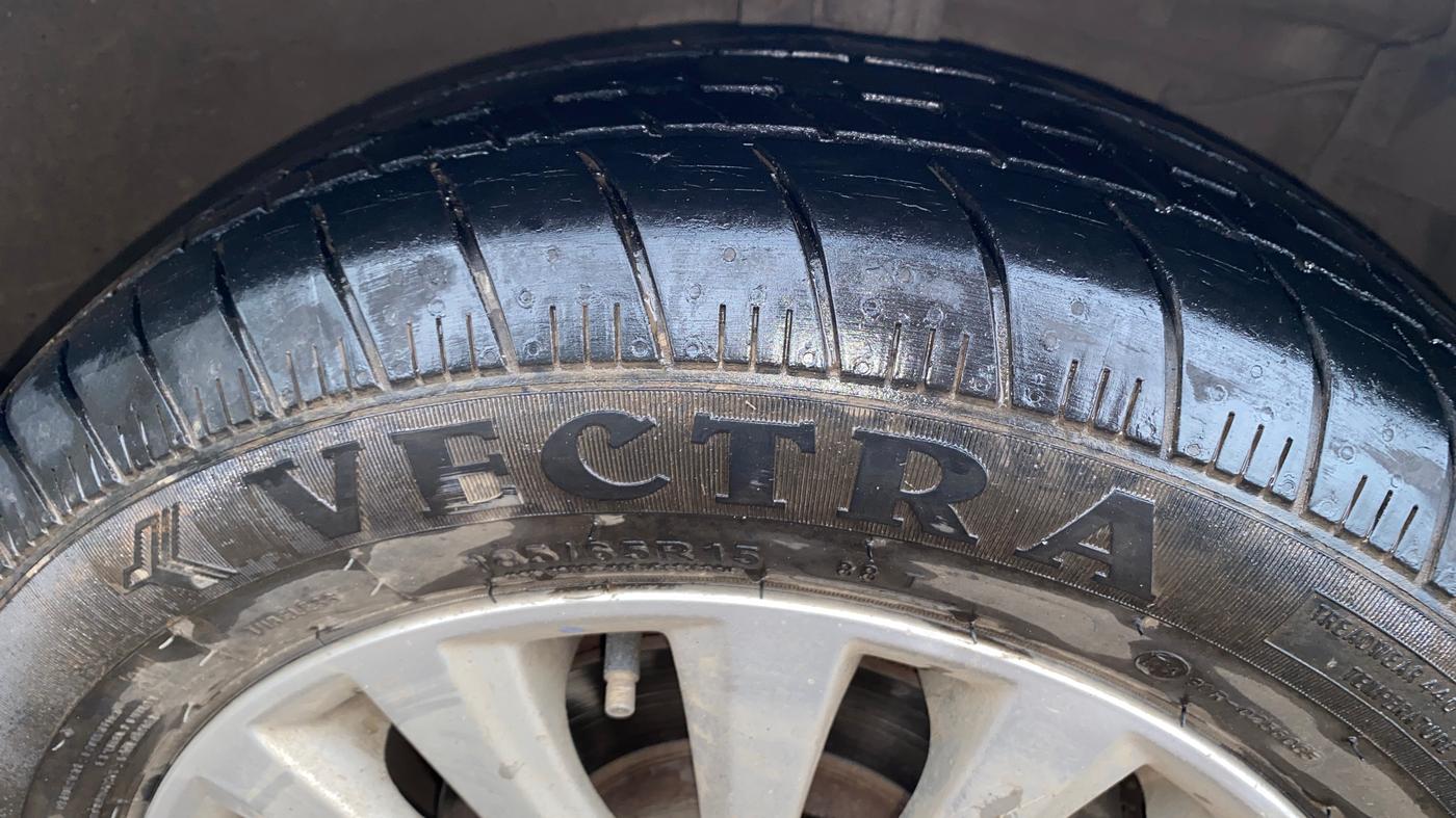 2015 Maruti Ciaz ZXI AT, Petrol, Automatic, 53,458 km, Right Front Tyre Tread