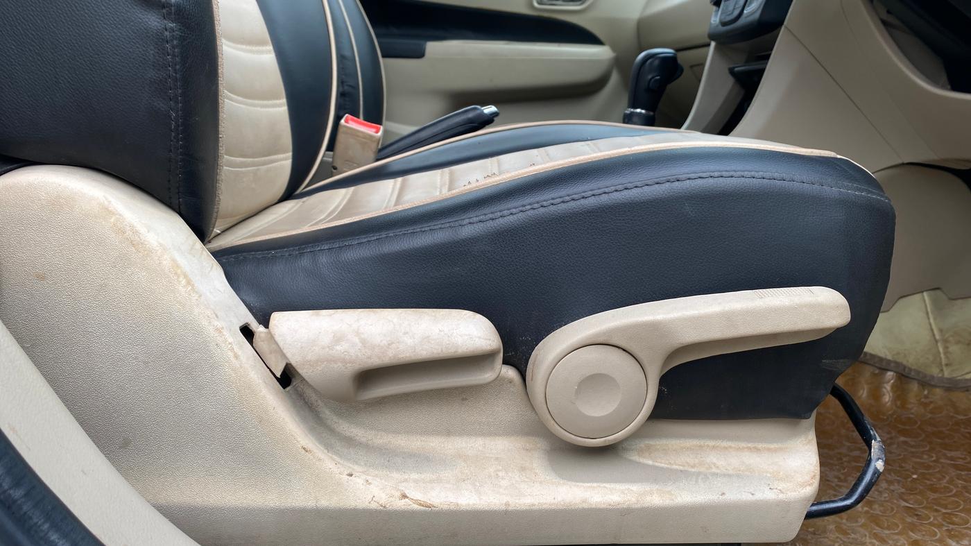 2015 Maruti Ciaz ZXI AT, Petrol, Automatic, 53,458 km, Driver Side Adjustment Panel