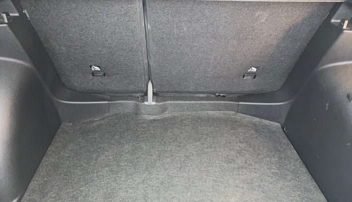 2021 Volkswagen TAIGUN TOPLINE 1.0 TSI MT, Petrol, Manual, 91,658 km, Boot Inside