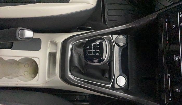 2021 Volkswagen TAIGUN TOPLINE 1.0 TSI MT, Petrol, Manual, 91,658 km, Gear Lever