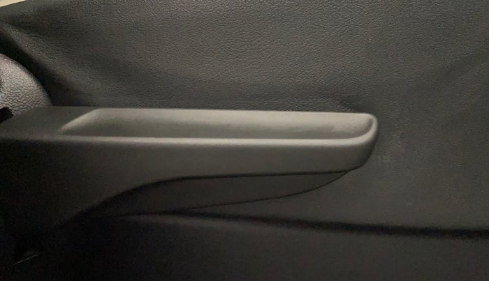 2021 Volkswagen TAIGUN TOPLINE 1.0 TSI MT, Petrol, Manual, 91,658 km, Driver Side Adjustment Panel