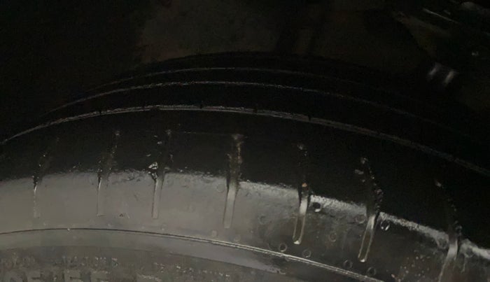 2021 Volkswagen TAIGUN TOPLINE 1.0 TSI MT, Petrol, Manual, 91,658 km, Right Front Tyre Tread