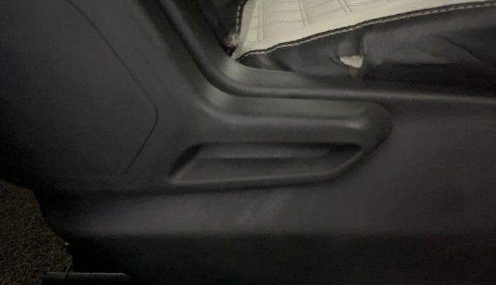 2022 Tata NEXON XM PETROL, Petrol, Manual, 50,927 km, Driver Side Adjustment Panel
