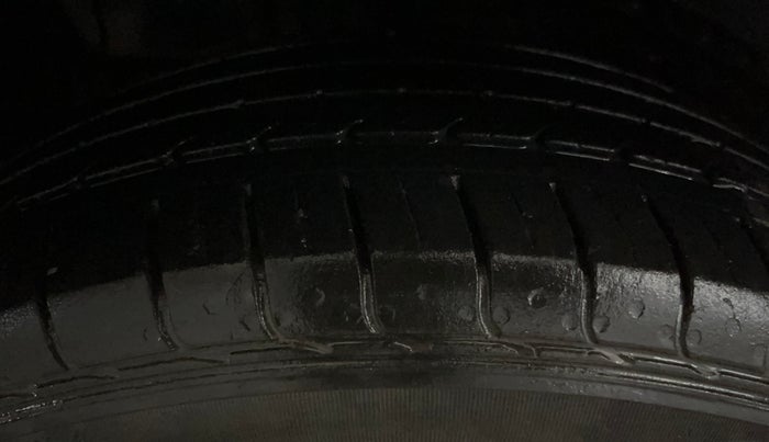 2022 Tata NEXON XM PETROL, Petrol, Manual, 50,927 km, Right Rear Tyre Tread