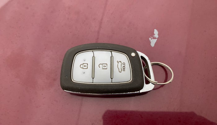 2016 Hyundai Grand i10 ASTA (O) AT 1.2 KAPPA VTVT, Petrol, Automatic, 71,251 km, Key Close Up