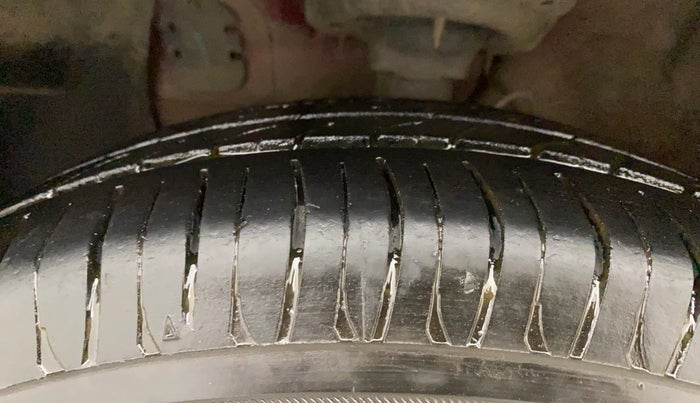 2015 Hyundai Elite i20 SPORTZ 1.2, Petrol, Manual, 46,712 km, Left Front Tyre Tread