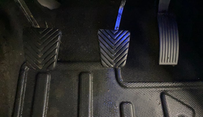 2023 Hyundai NEW I20 ASTA (O) 1.2 MT, Petrol, Manual, 34,232 km, Pedals