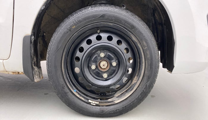 2018 Maruti Wagon R 1.0 VXI, Petrol, Manual, 38,947 km, Right Front Wheel