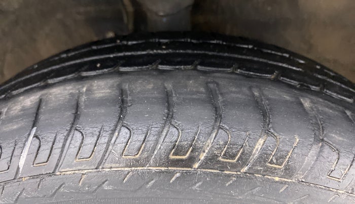 2018 Maruti Wagon R 1.0 VXI, Petrol, Manual, 38,947 km, Right Front Tyre Tread