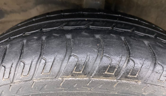 2018 Maruti Wagon R 1.0 VXI, Petrol, Manual, 38,947 km, Left Front Tyre Tread