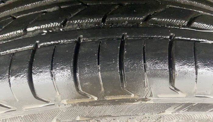 2022 Nissan MAGNITE XV TURBO CVT, Petrol, Automatic, 41,962 km, Left Front Tyre Tread