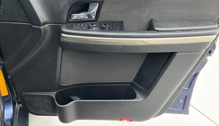 2017 Tata Hexa Varicor 400 XM, Diesel, Manual, 64,177 km, Driver Side Door Panels Control