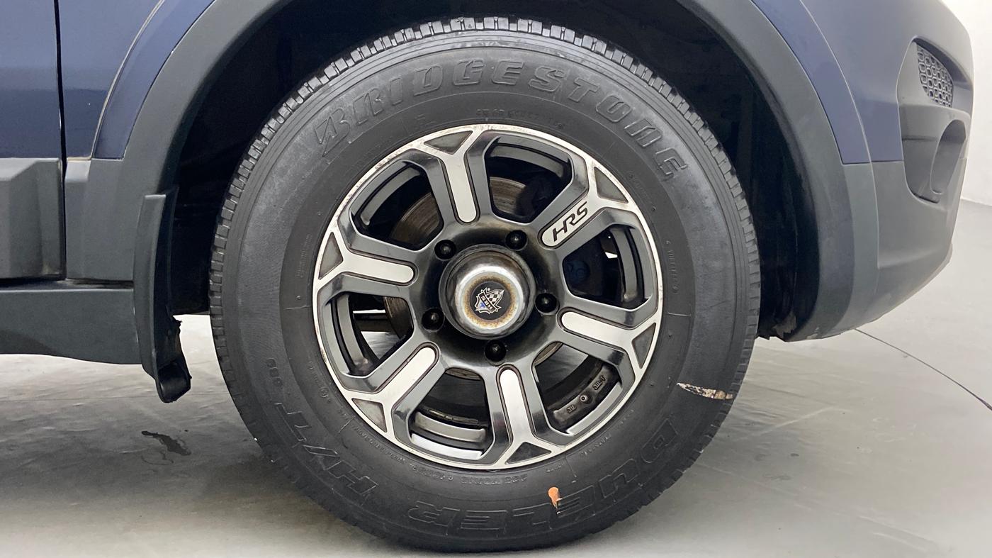 2017 Tata Hexa Varicor 400 XM, Diesel, Manual, 64,177 km, Right Front Wheel