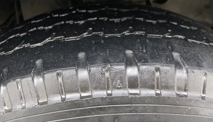 2017 Tata Hexa Varicor 400 XM, Diesel, Manual, 64,177 km, Right Front Tyre Tread