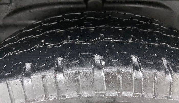 2017 Tata Hexa Varicor 400 XM, Diesel, Manual, 64,177 km, Left Rear Tyre Tread