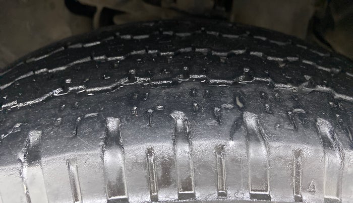 2017 Tata Hexa Varicor 400 XM, Diesel, Manual, 64,177 km, Left Front Tyre Tread