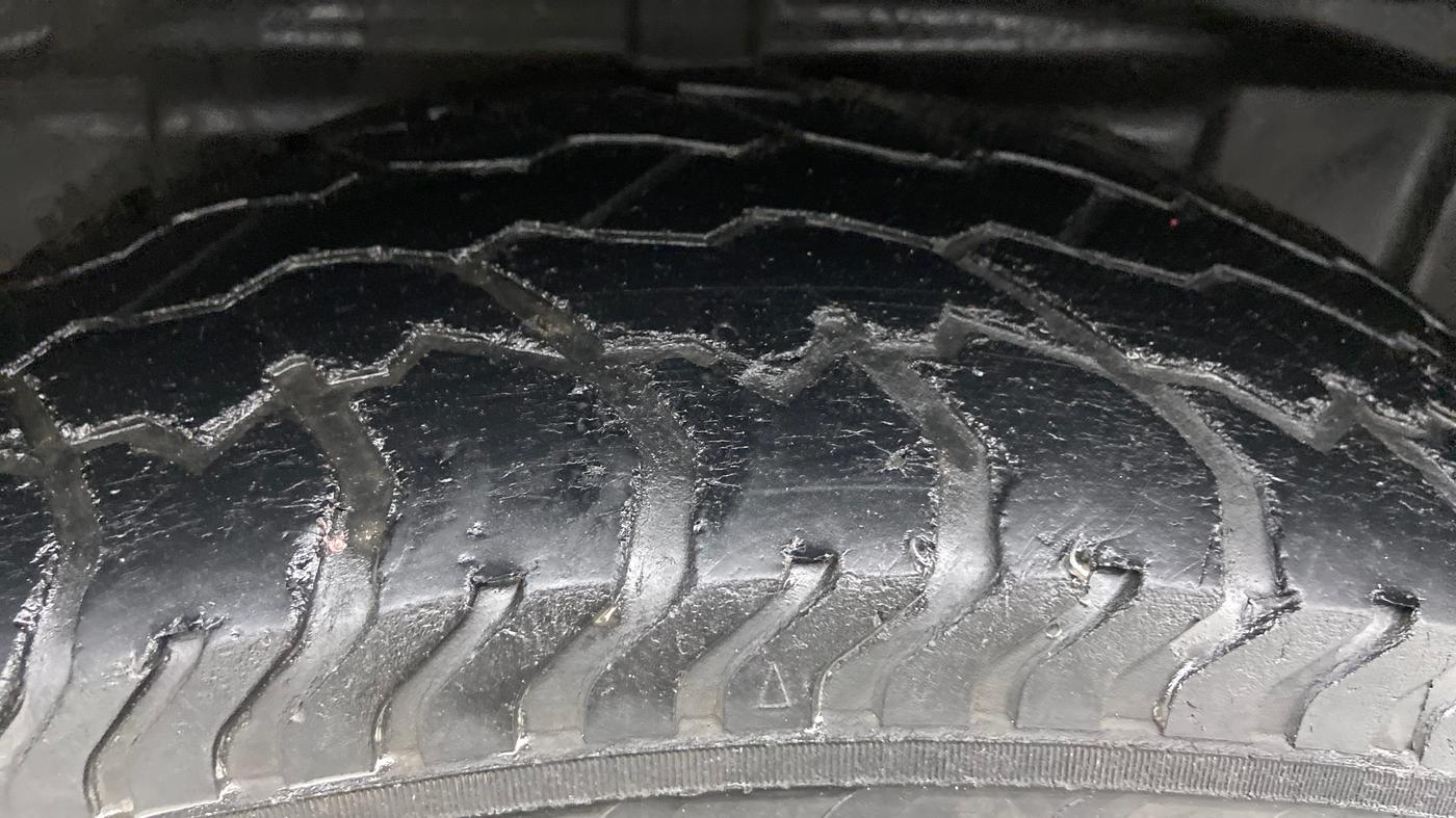 2017 Tata Hexa Varicor 400 XM, Diesel, Manual, 64,177 km, Right Rear Tyre Tread