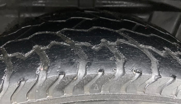 2017 Tata Hexa Varicor 400 XM, Diesel, Manual, 64,177 km, Right Rear Tyre Tread
