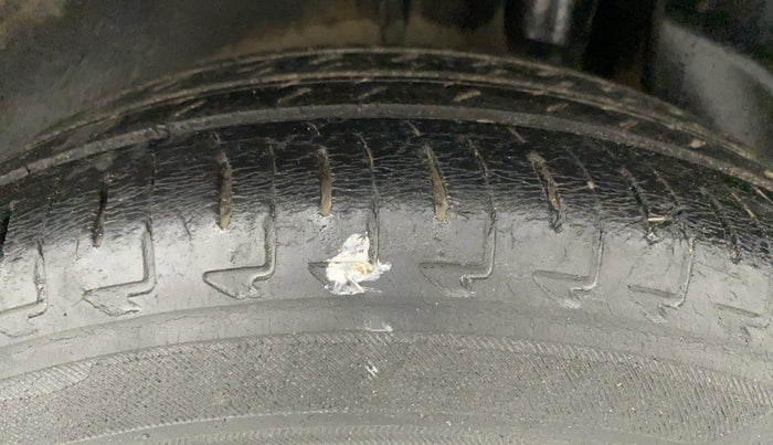 2017 Maruti IGNIS DELTA 1.2 AMT, Petrol, Automatic, 50,688 km, Left Rear Tyre Tread
