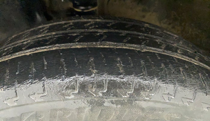 2017 Maruti IGNIS DELTA 1.2 AMT, Petrol, Automatic, 50,688 km, Left Front Tyre Tread