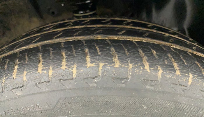 2017 Maruti IGNIS DELTA 1.2 AMT, Petrol, Automatic, 50,688 km, Right Front Tyre Tread