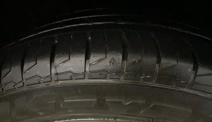 2017 Hyundai Creta SX PLUS AT 1.6 PETROL, Petrol, Automatic, 85,014 km, Right Front Tyre Tread