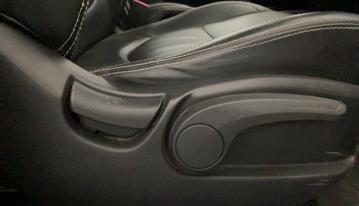 2017 Hyundai Creta SX PLUS AT 1.6 PETROL, Petrol, Automatic, 85,014 km, Driver Side Adjustment Panel