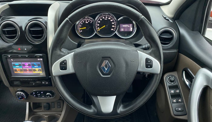 2017 Renault Duster RXZ AMT 110 PS, Diesel, Automatic, 44,505 km, Steering Wheel Close Up