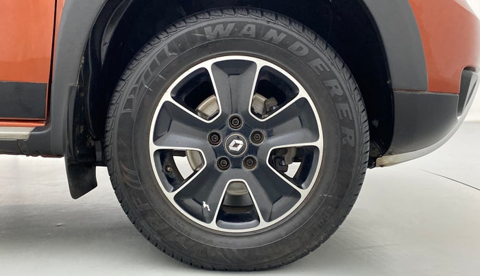 2017 Renault Duster RXZ AMT 110 PS, Diesel, Automatic, 44,505 km, Right Front Wheel