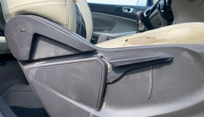 2014 Ford Ecosport TREND 1.5L DIESEL, Diesel, Manual, 1,49,062 km, Driver Side Adjustment Panel