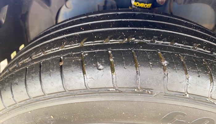 2014 Ford Ecosport TREND 1.5L DIESEL, Diesel, Manual, 1,49,062 km, Left Front Tyre Tread