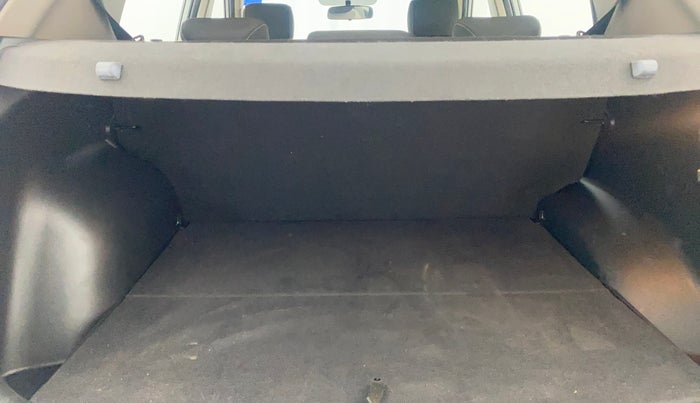 2016 Hyundai Creta SX PLUS 1.6 PETROL, Petrol, Manual, 50,334 km, Boot Inside