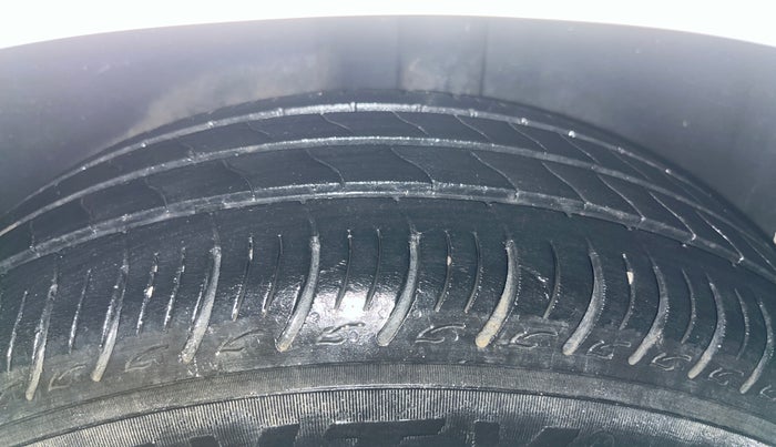 2020 Volkswagen Polo TRENDLINE 1.0L, Petrol, Manual, 66,518 km, Left Rear Tyre Tread