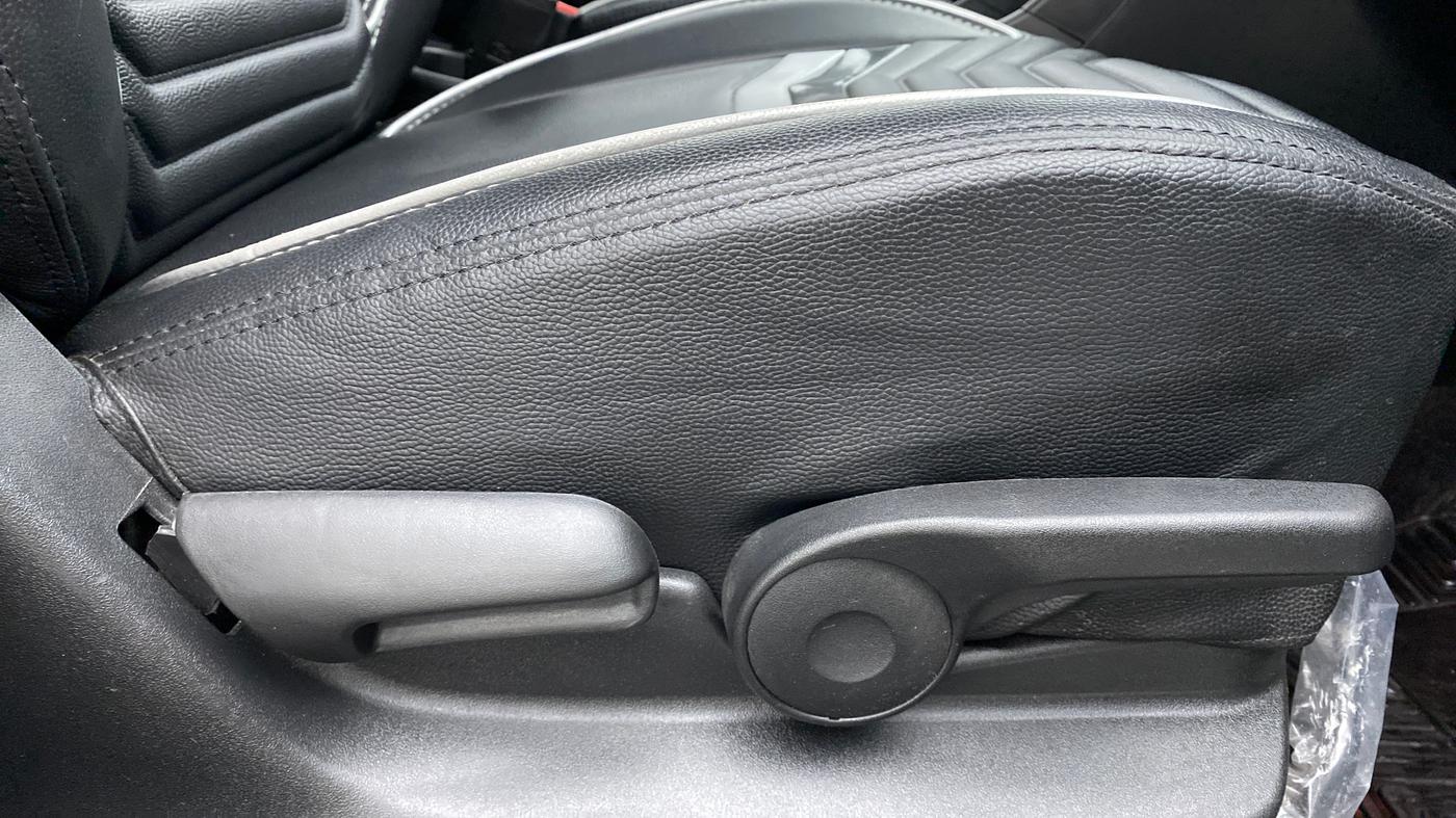 2021 Maruti Vitara Brezza ZXI +, Petrol, Manual, 26,848 km, Driver Side Adjustment Panel