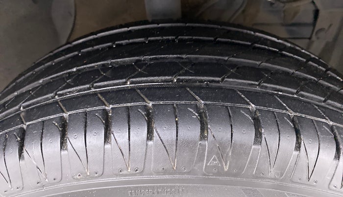 2021 Maruti Vitara Brezza ZXI +, Petrol, Manual, 26,848 km, Right Front Tyre Tread