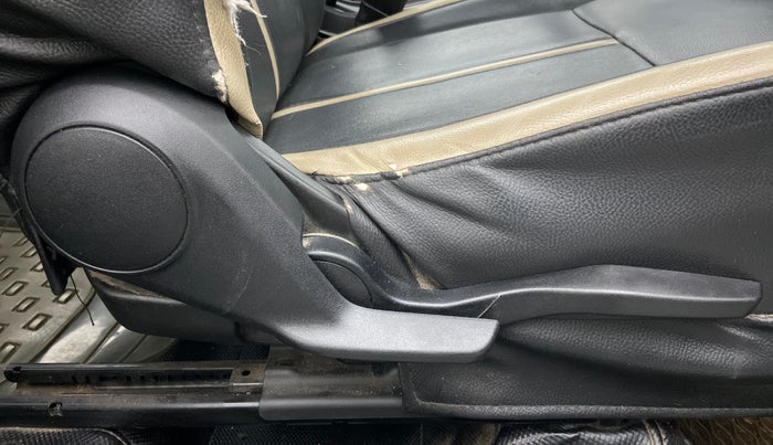 2020 Toyota Glanza G ISG, Petrol, Manual, 80,643 km, Driver Side Adjustment Panel