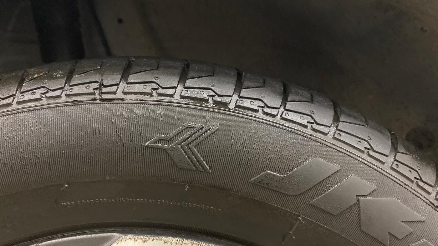 2019 Hyundai VENUE SX PLUS 1.0 TURBO DCT, Petrol, Automatic, 78,948 km, Right Rear Tyre Tread