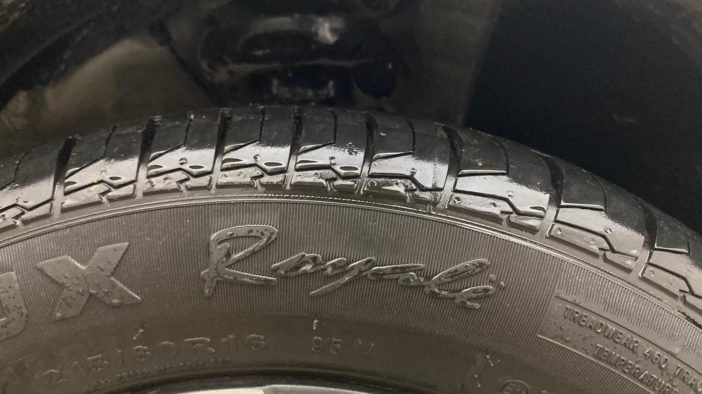 2019 Hyundai VENUE SX PLUS 1.0 TURBO DCT, Petrol, Automatic, 78,948 km, Right Front Tyre Tread